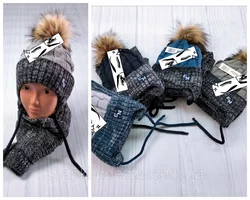 М 94004 Комплект для мальчика шапка с шнурками на флисе и шарф, разные цвета